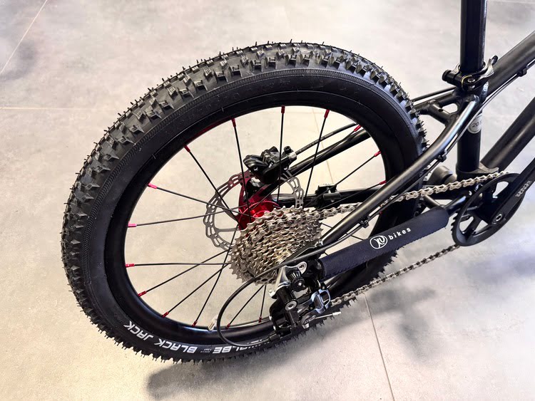 kubikes-20s-mtb-disc-kolo