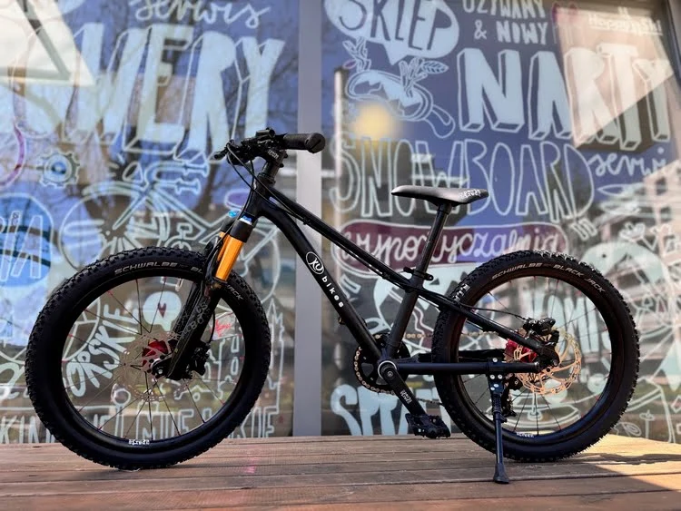 rower dzieciecy KUbikes-20S-MTB-Disc_black-czarny